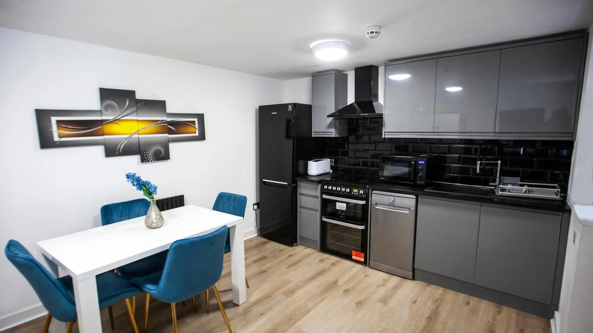 8 Smart 4-Star Hotels in Islington Worth Booking