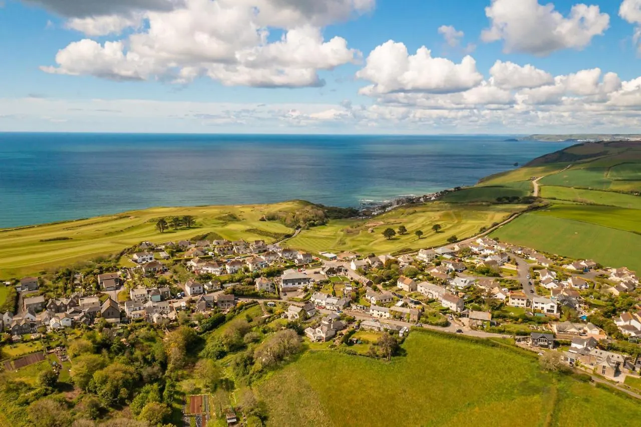 4 Hotels in Cornwall That Are Worth Booking