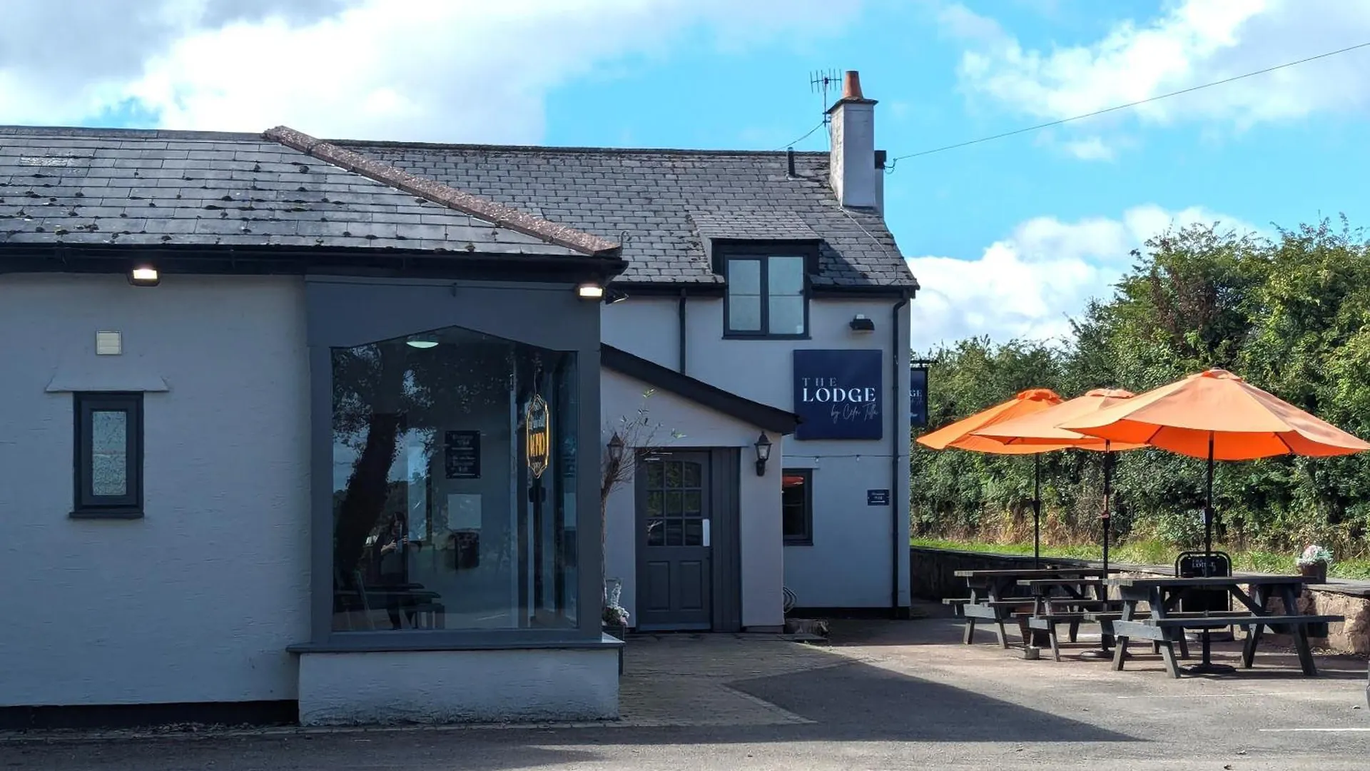 6 Top-Rated Leisure Hotels In South Wales To Book