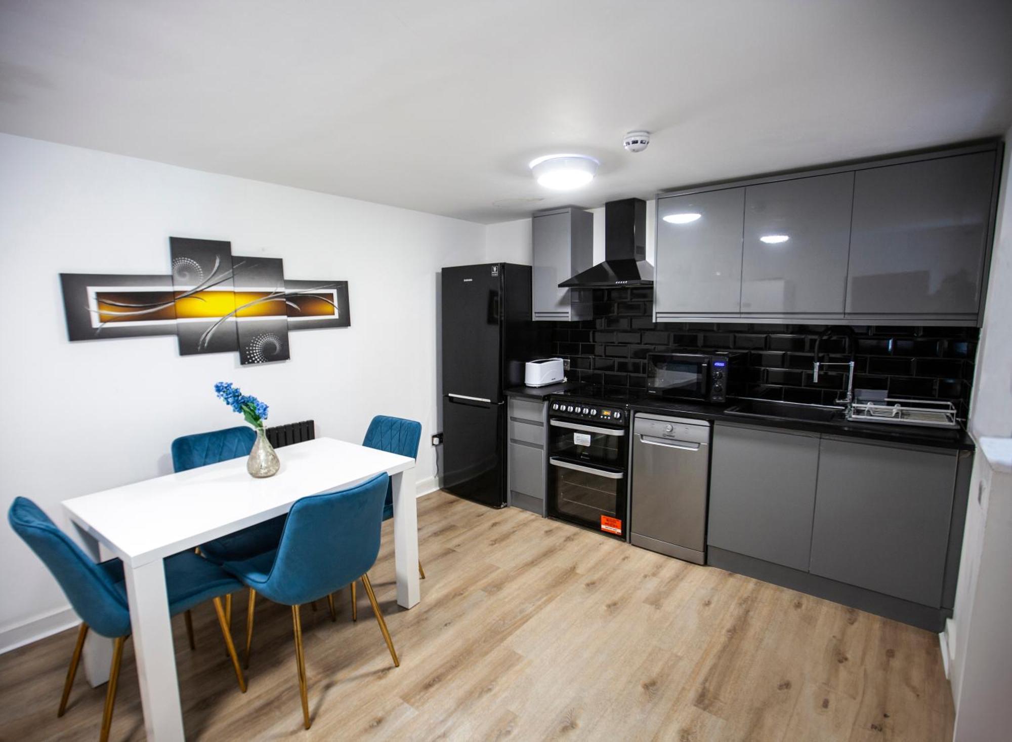 8 Smart 4-Star Hotels in Islington Worth Booking